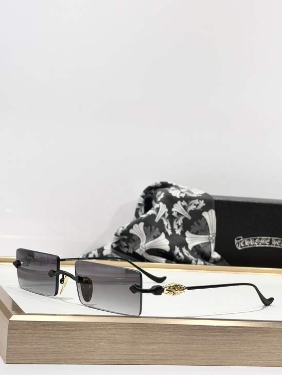 Picture of Chrome Hearts Sunglasses _SKUfw76988981fw